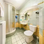 ゲストハウス ペンション ガーデナ