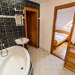 ゲストハウス ペンション ガーデナ チェスキー クルムロフ