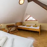 ペンション ガーデナ 3*